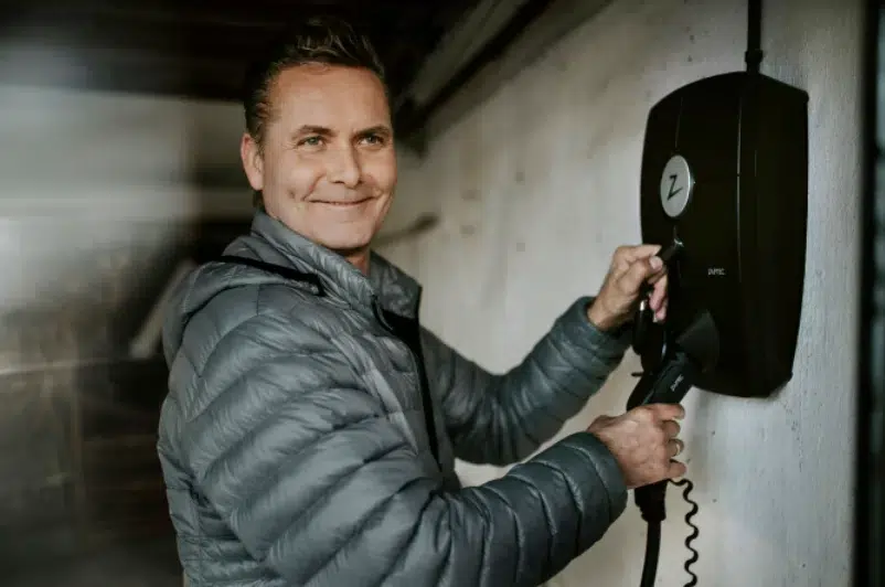 Sort ladeboks med el-refusion